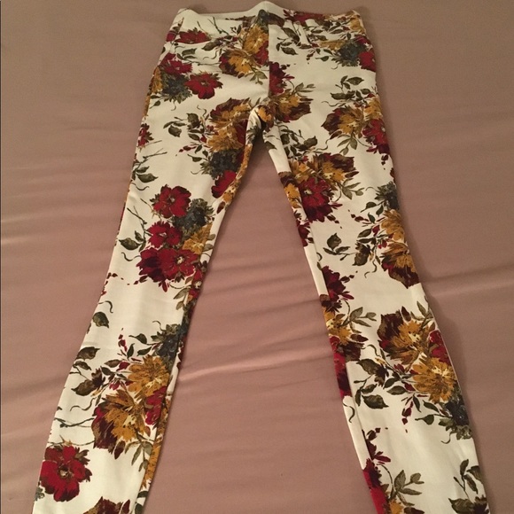 Floral Jeggings - Picture 2 of 4
